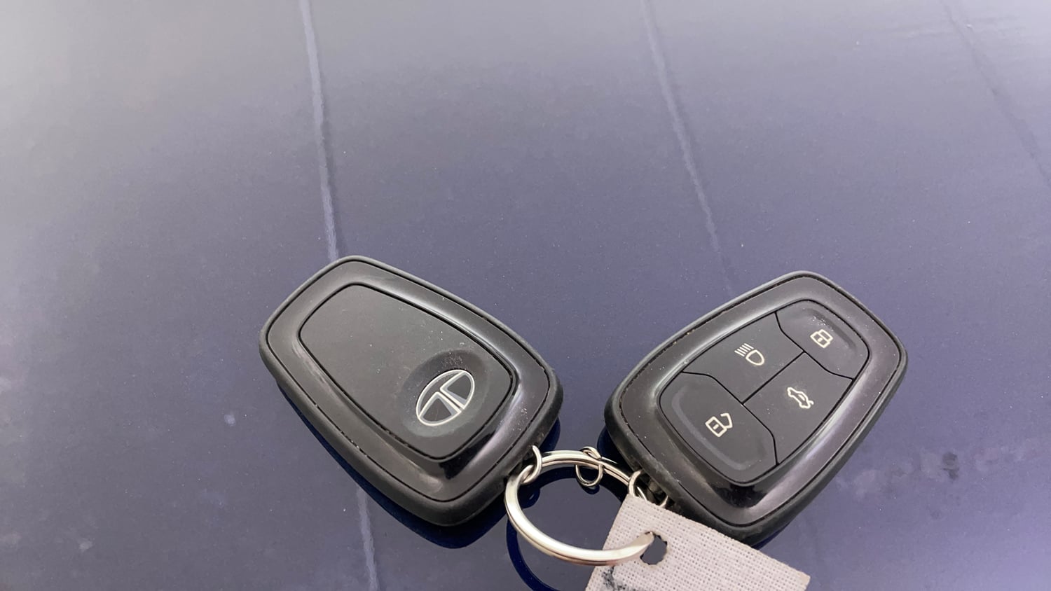 Used 2023 Tata Altroz XZ Plus (S) Petrol Manual extra CAR KEY VIEW