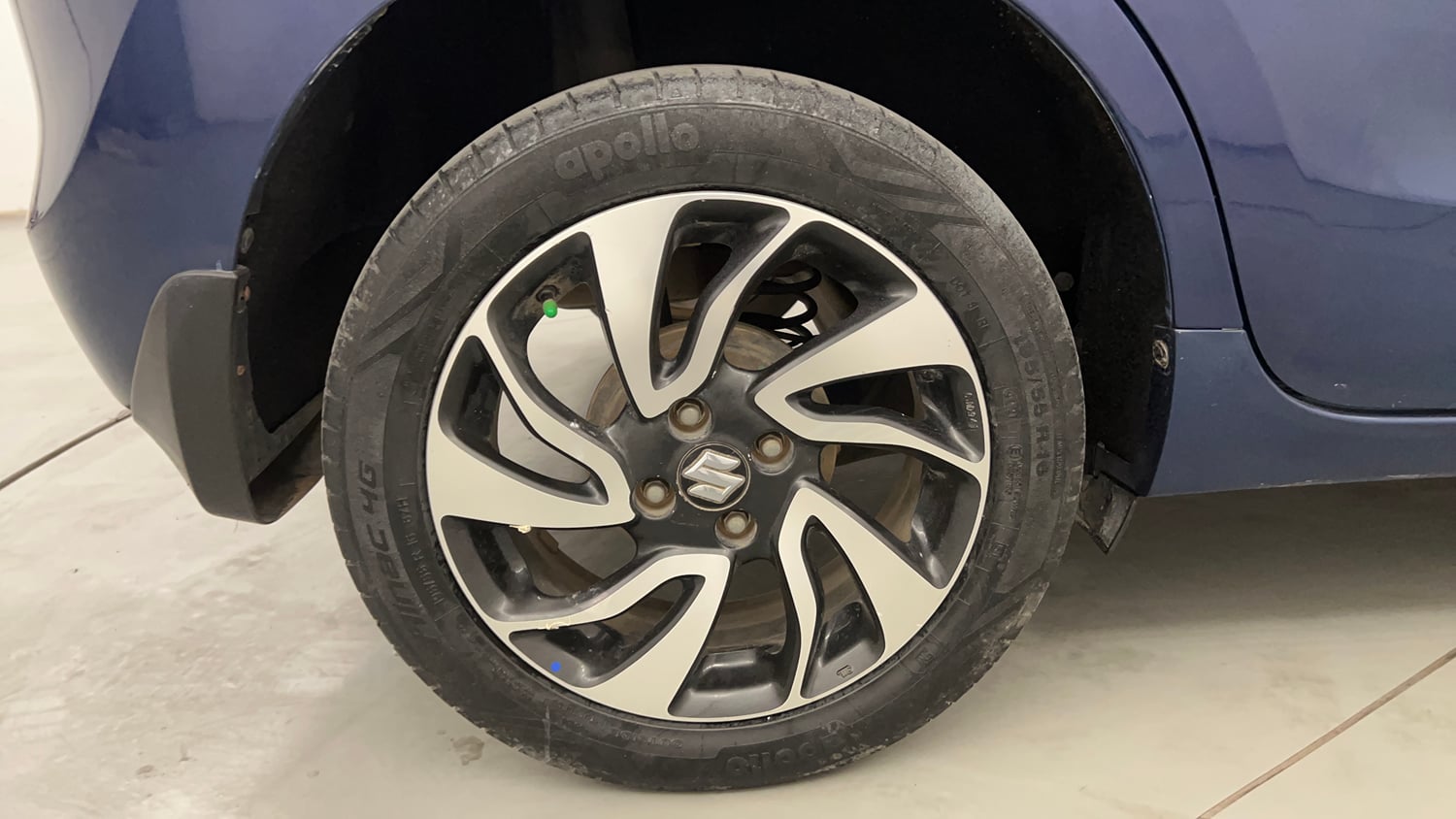 Used 2021 Maruti Suzuki Baleno Zeta Petrol Manual tyres RIGHT REAR TYRE RIM VIEW