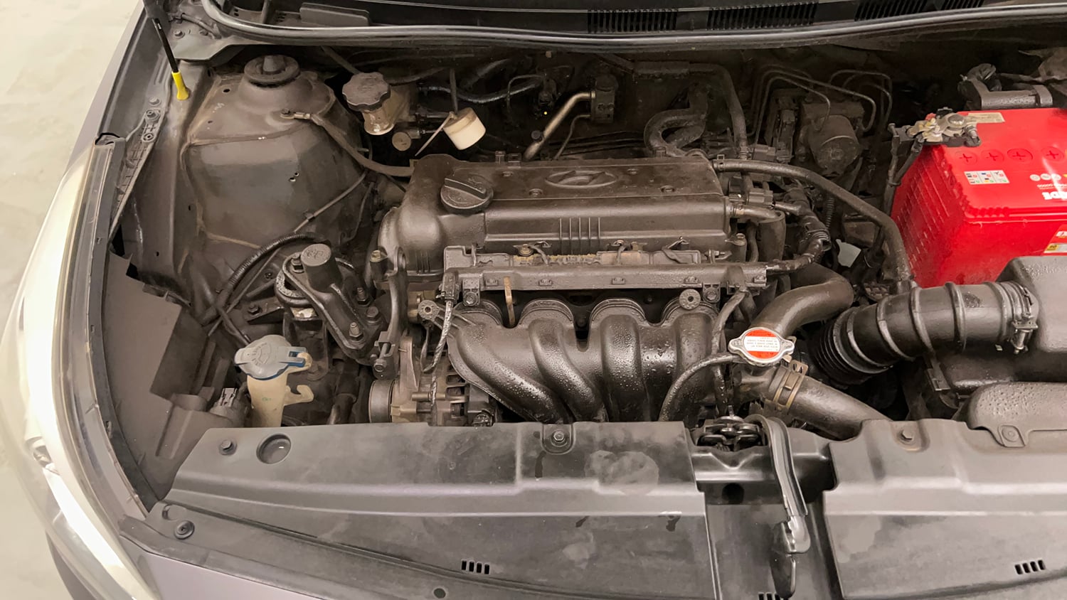 Used 2015 Hyundai Fluidic Verna 4S 1.6 VTVT SX Petrol Manual engine ENGINE RIGHT SIDE VIEW