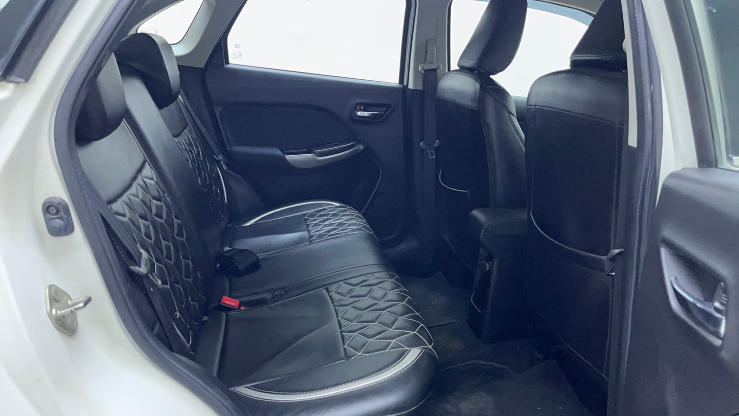 Used 2022 Maruti Suzuki Baleno Zeta Petrol Manual interior RIGHT SIDE REAR DOOR CABIN VIEW