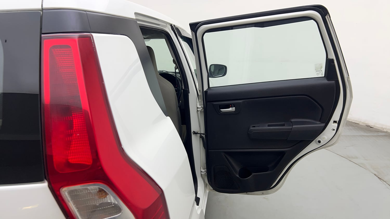 Used 2022 Maruti Suzuki Wagon R 1.0 VXi (O) 1.0 Petrol Manual interior RIGHT REAR DOOR OPEN VIEW