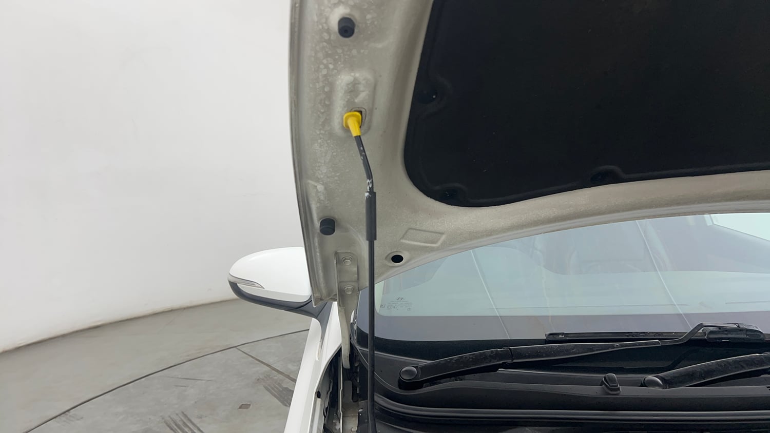 Used 2019 Hyundai Verna SX 1.6 VTVT Petrol Manual engine ENGINE RIGHT SIDE HINGE & APRON VIEW