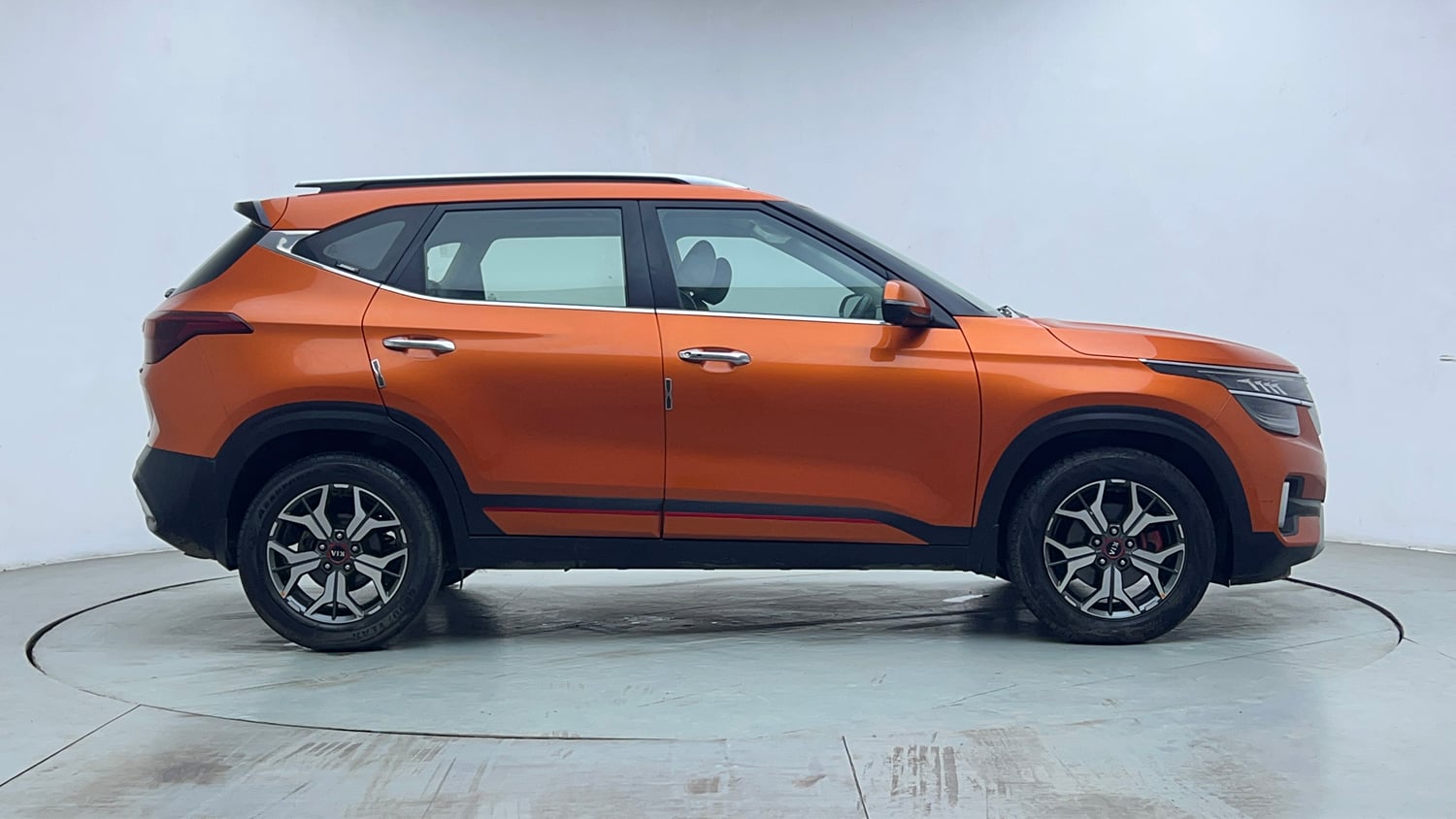 Used 2020 Kia Seltos GTX Plus 1.4 Petrol Manual exterior RIGHT SIDE VIEW