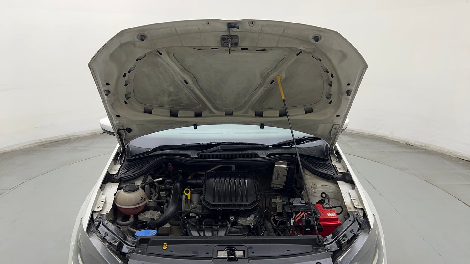 Used 2020 Volkswagen Ameo Trendline 1.0L (P) Petrol Manual engine ENGINE & BONNET OPEN FRONT VIEW