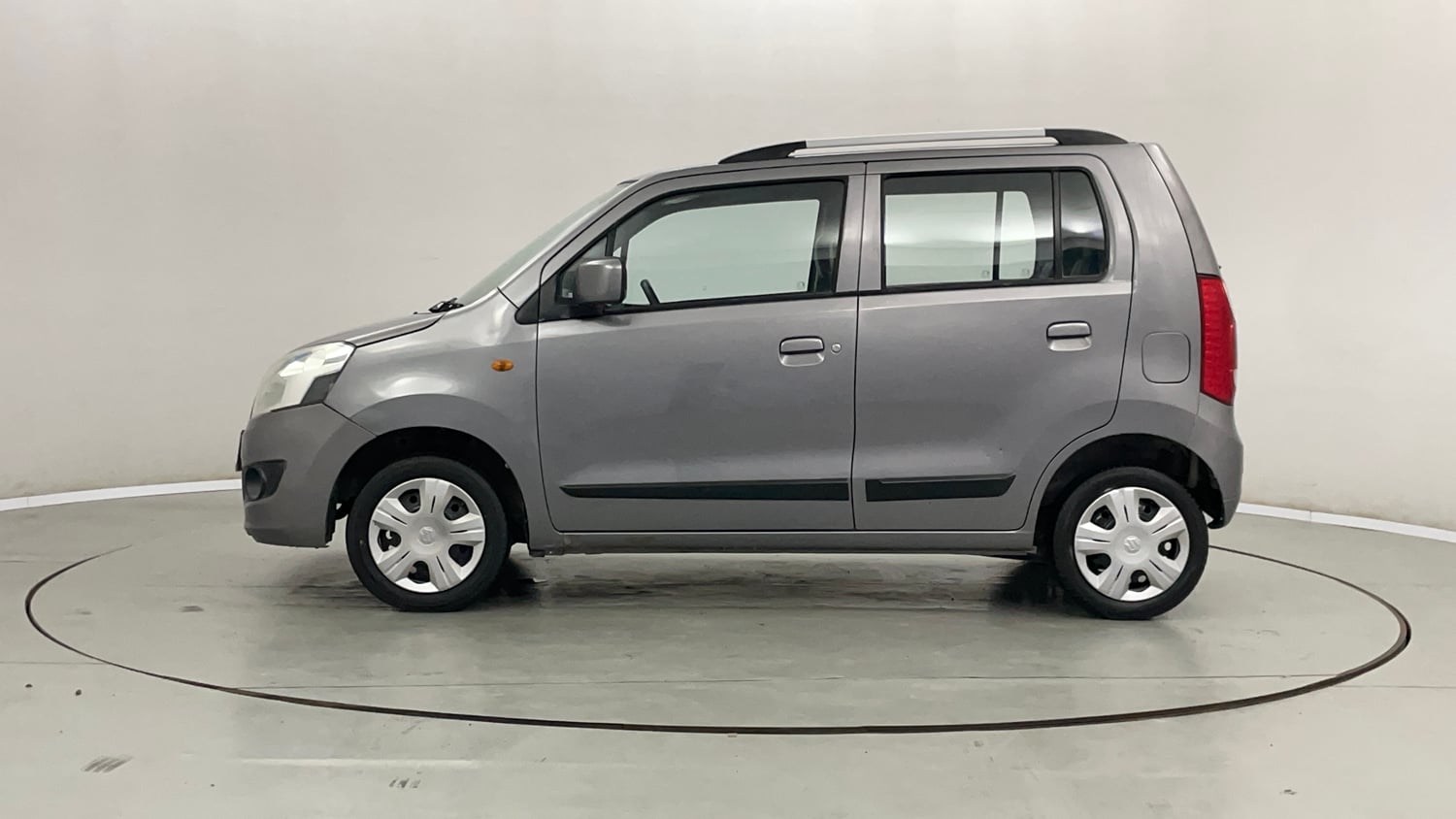 Used 2015 Maruti Suzuki Wagon R VXI Petrol Manual exterior LEFT SIDE VIEW