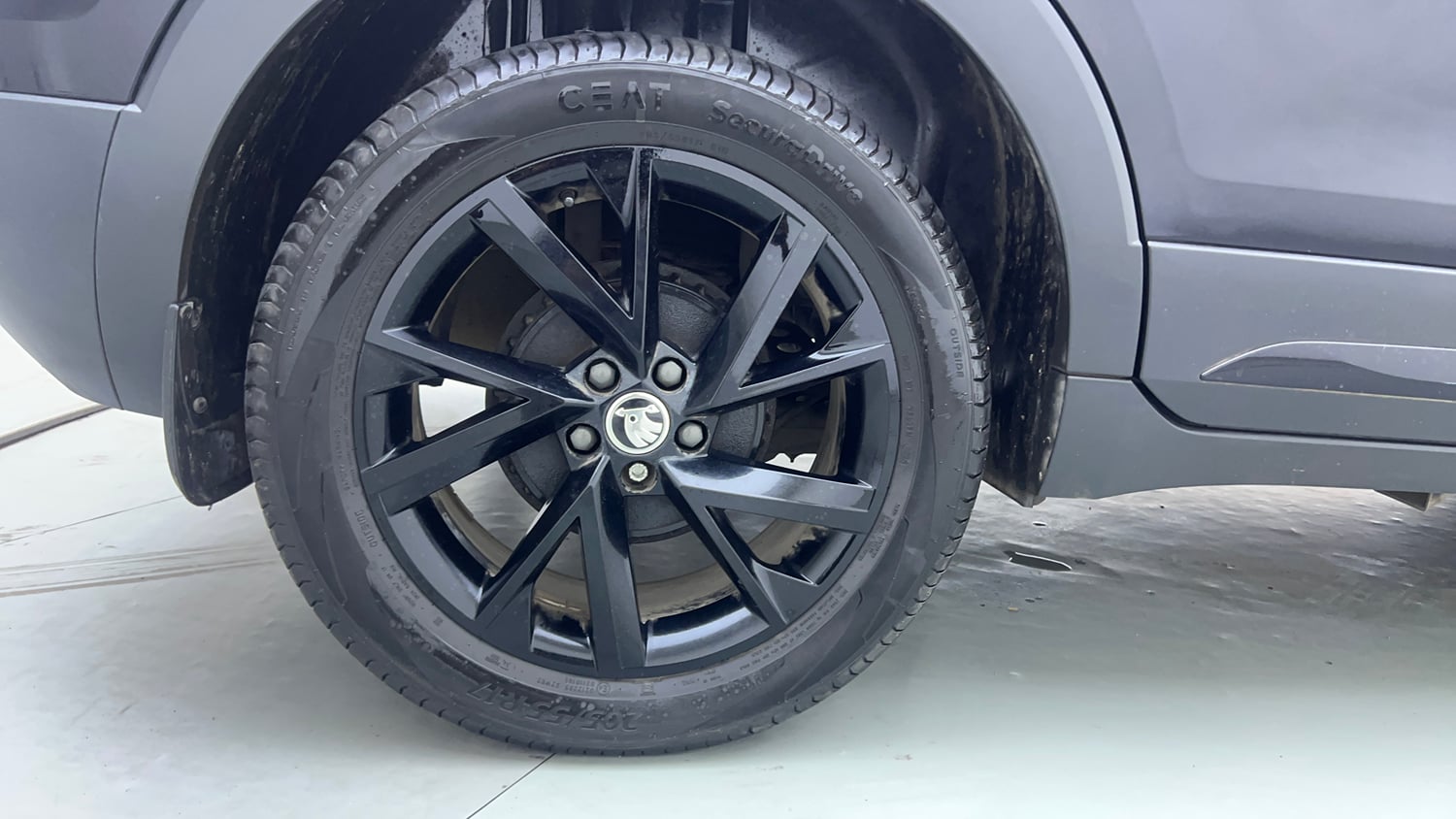 Used 2024 Skoda Kushaq Ambition 1.0 TSI AT Petrol Automatic tyres RIGHT REAR TYRE RIM VIEW