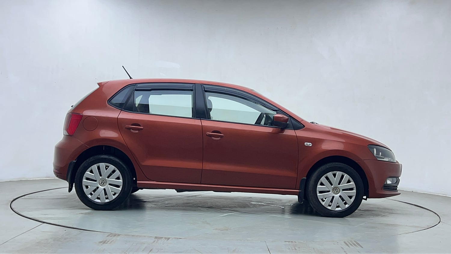 Used 2014 Volkswagen Polo Comfortline 1.2L (P) Petrol Manual exterior RIGHT SIDE VIEW
