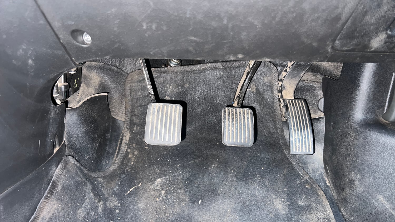 Used 2015 Hyundai Xcent SX 1.2 Petrol Manual interior PEDALS VIEW