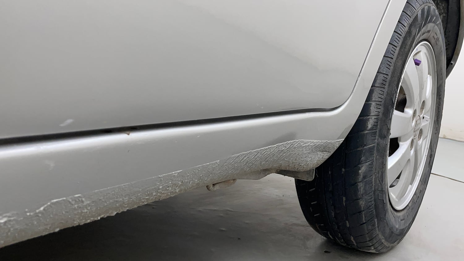 Used 2015 Maruti Suzuki Ritz Zxi BS-IV Petrol Manual dents MINOR SCRATCH