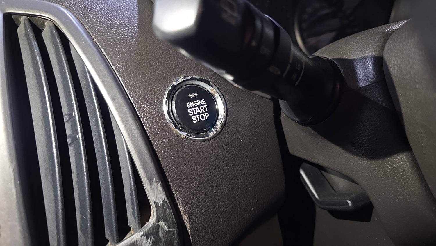 Used 2013 Hyundai i20 Asta 1.2 Petrol Manual top_features Keyless start