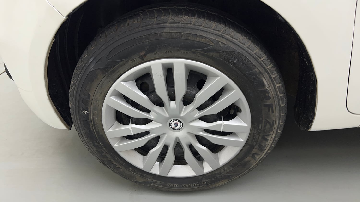 Used 2022 Maruti Suzuki Wagon R 1.0 VXi (O) 1.0 Petrol Manual tyres LEFT FRONT TYRE RIM VIEW