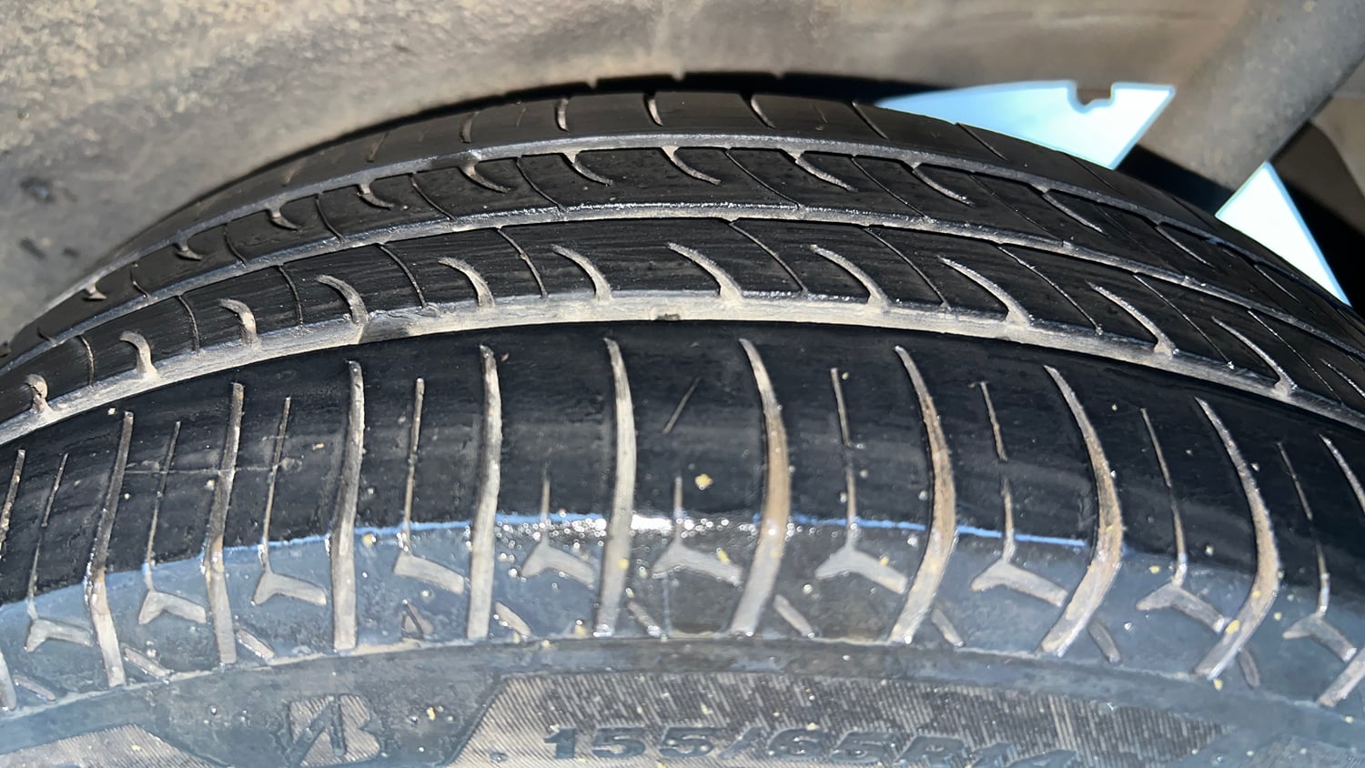 Used 2014 Maruti Suzuki Wagon R VXI Petrol Manual tyres LEFT REAR TYRE TREAD VIEW