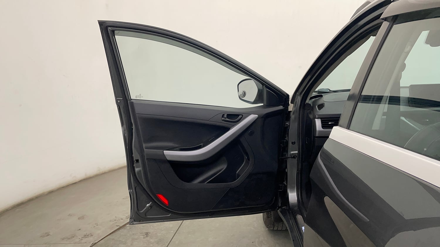 Used 2021 Tata Nexon XM (S) Petrol Manual interior LEFT FRONT DOOR OPEN VIEW