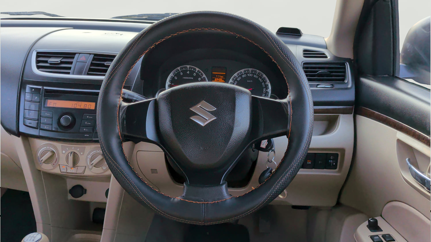 Used 2014 Maruti Suzuki Swift Dzire VXI Petrol Manual interior STEERING VIEW