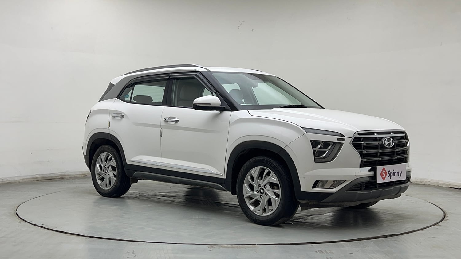 Used 2023 Hyundai Creta SX 1.5 Petrol Petrol Manual exterior RIGHT FRONT CORNER VIEW