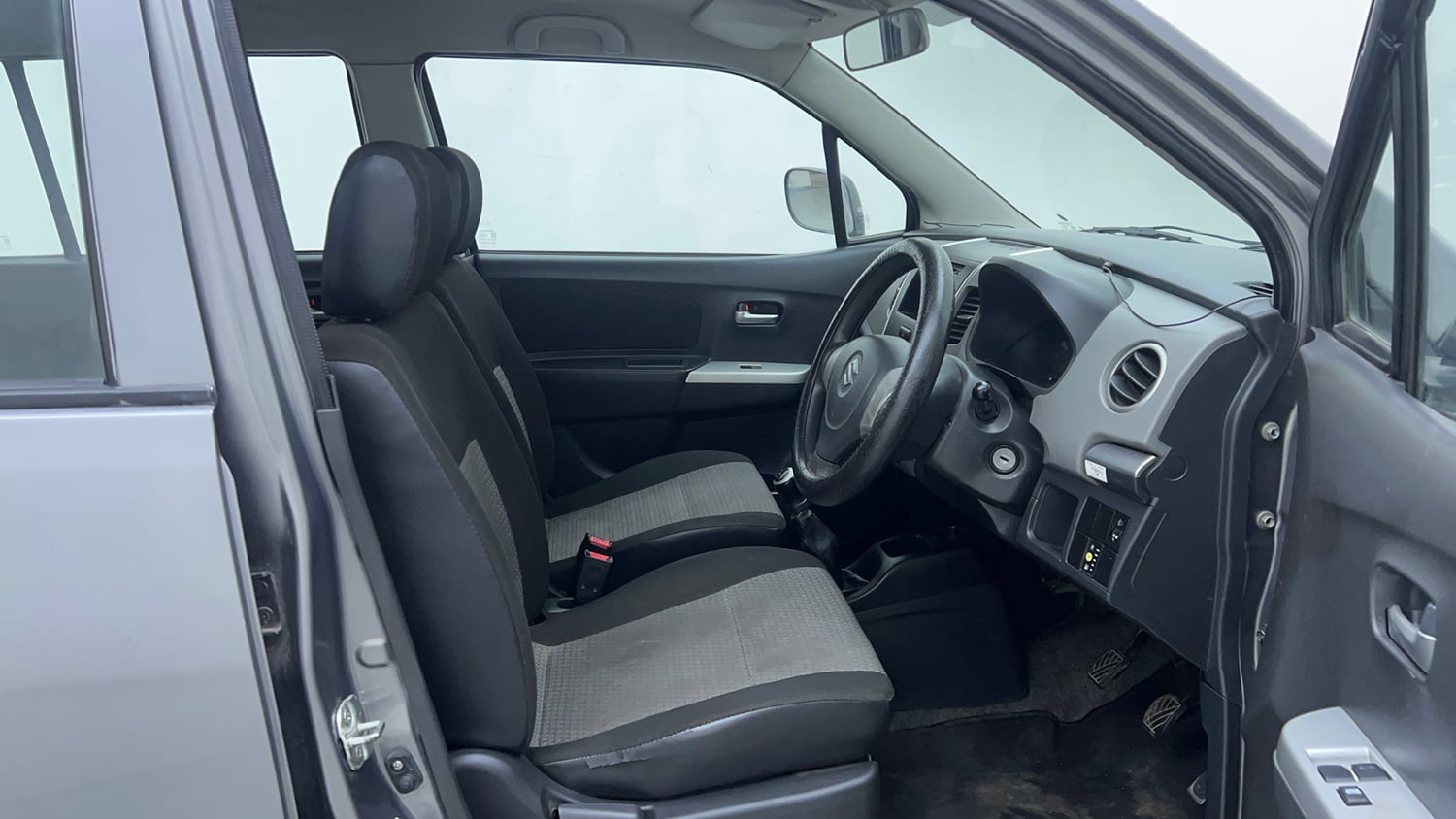 Used 2012 Maruti Suzuki Wagon R 1.0 LXi CNG Cng Manual interior RIGHT SIDE FRONT DOOR CABIN VIEW