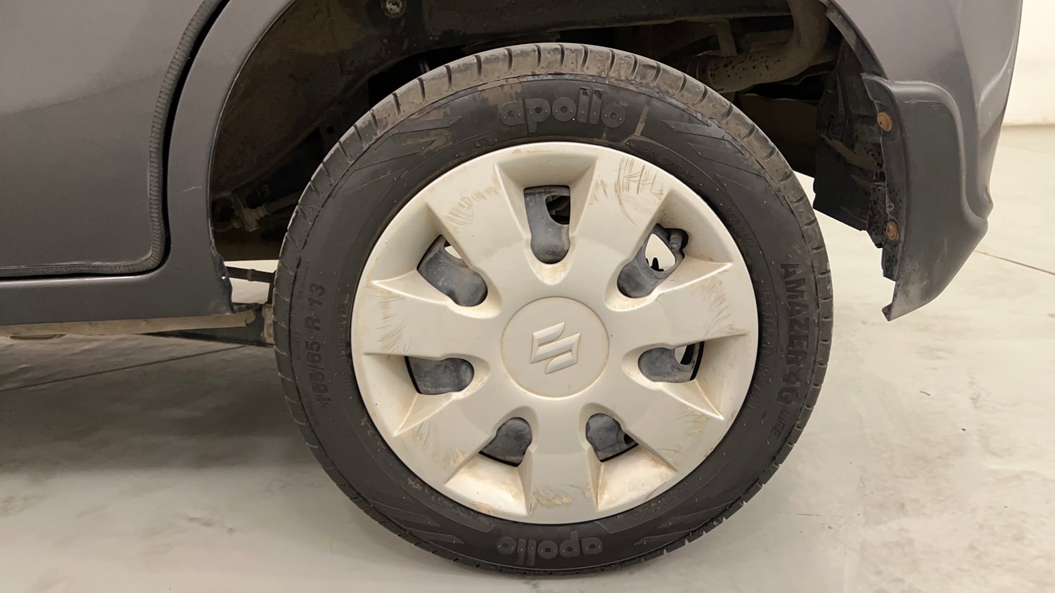 Used 2015 Maruti Suzuki Alto K10 VXi Petrol Manual tyres LEFT REAR TYRE RIM VIEW