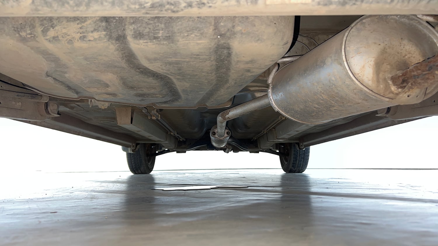 Used 2018 Maruti Suzuki Wagon R 1.0 VXI AMT Petrol Automatic extra REAR UNDERBODY VIEW (TAKEN FROM REAR)