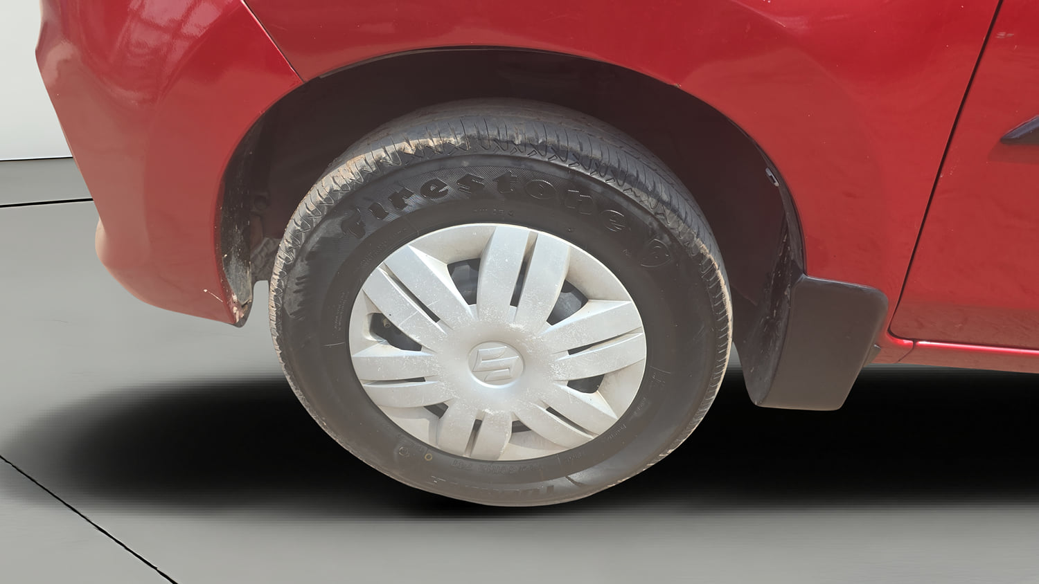 Used 2017 Maruti Suzuki Alto 800 VXi Petrol Manual tyres LEFT FRONT TYRE RIM VIEW