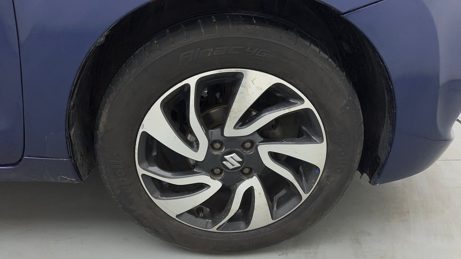 Used 2019 Maruti Suzuki Baleno Zeta Petrol Manual tyres RIGHT FRONT TYRE RIM VIEW