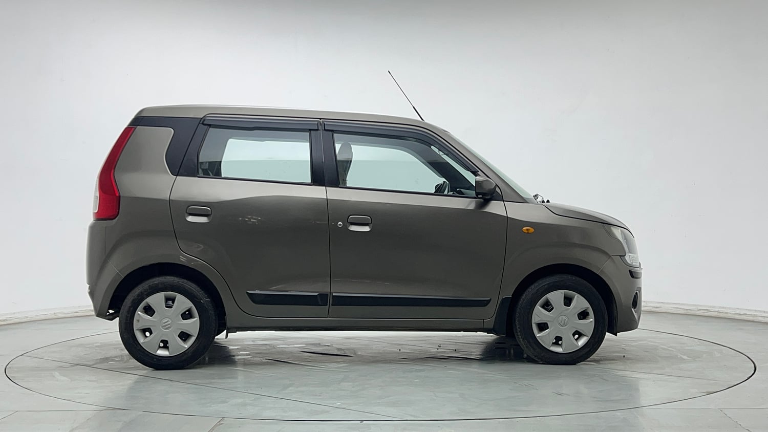 Used 2019 Maruti Suzuki Wagon R VXi (O) 1.2 AMT Petrol Automatic exterior RIGHT SIDE VIEW