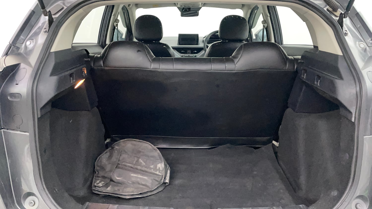 Used 2021 Tata Nexon XM (S) Petrol Manual interior DICKY INSIDE VIEW