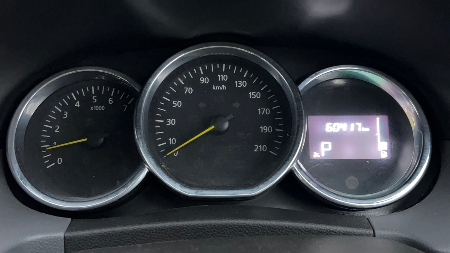 Used 2017 Renault Duster RXS CVT Petrol Automatic interior CLUSTERMETER VIEW