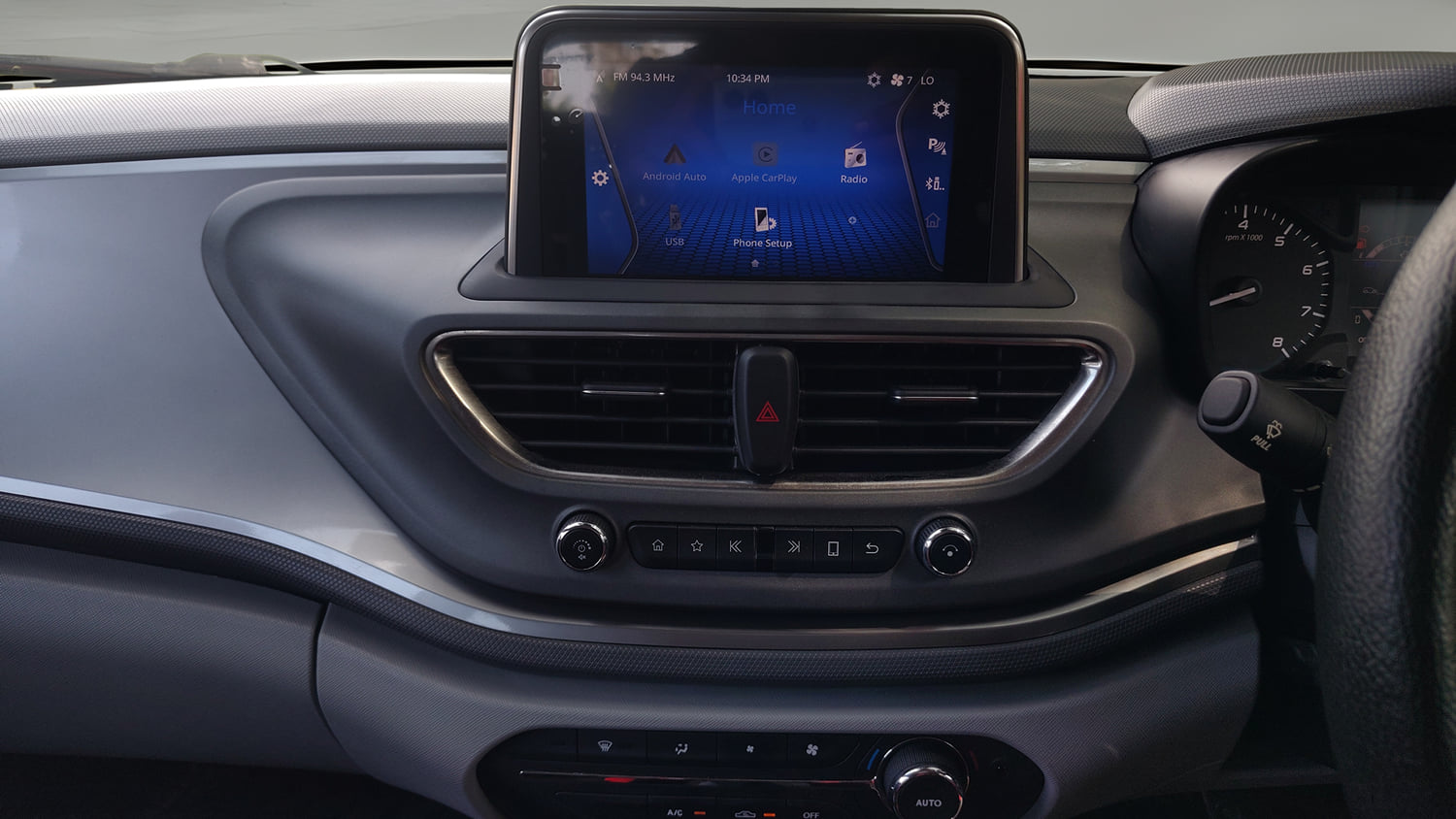 Used 2020 Tata Altroz XT Petrol Petrol Manual interior MUSIC SYSTEM & AC CONTROL VIEW