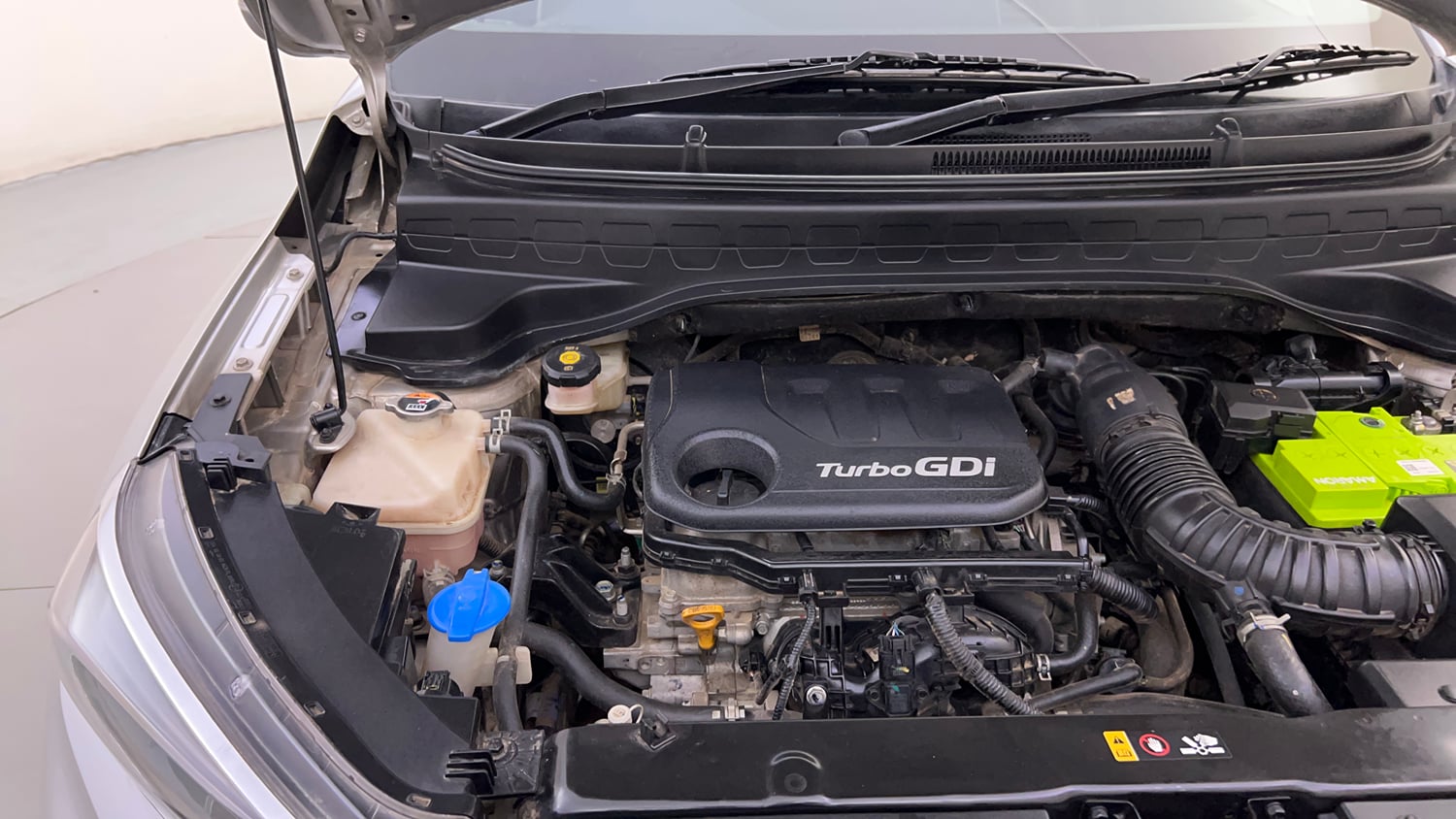 Used 2022 Kia Sonet GTX Plus 1.0 DCT Petrol Automatic engine ENGINE RIGHT SIDE HINGE & APRON VIEW