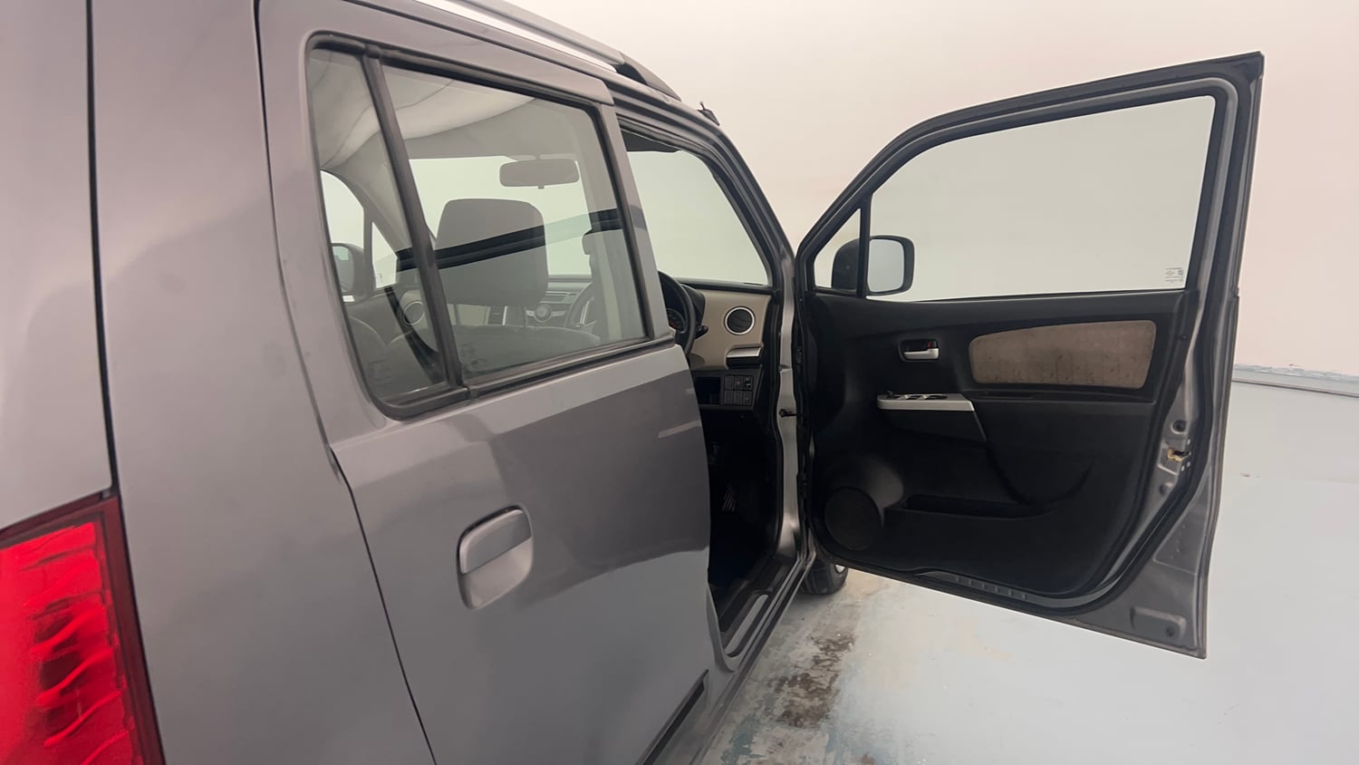 Used 2015 Maruti Suzuki Wagon R VXI Petrol Manual interior RIGHT FRONT DOOR OPEN VIEW