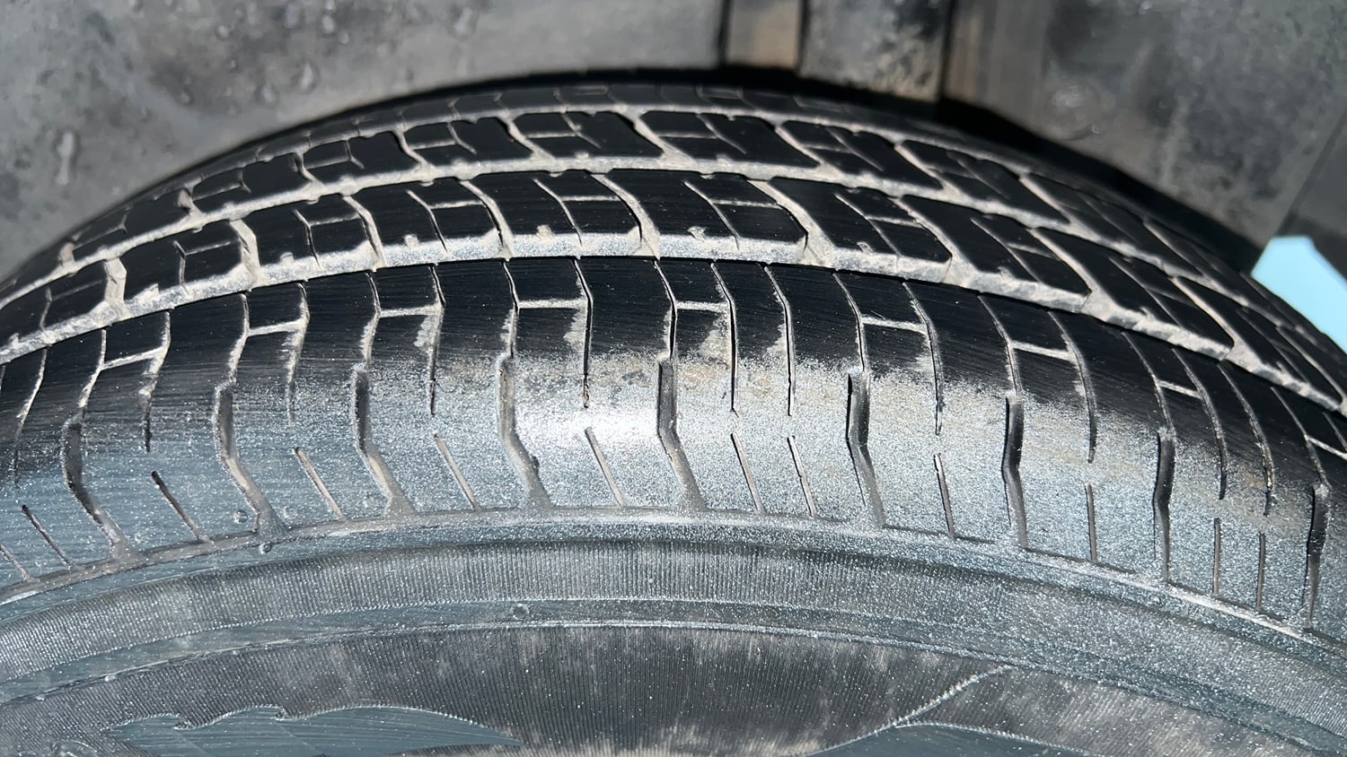 Used 2015 Maruti Suzuki Swift Dzire LXI (O) Petrol Manual tyres LEFT REAR TYRE TREAD VIEW