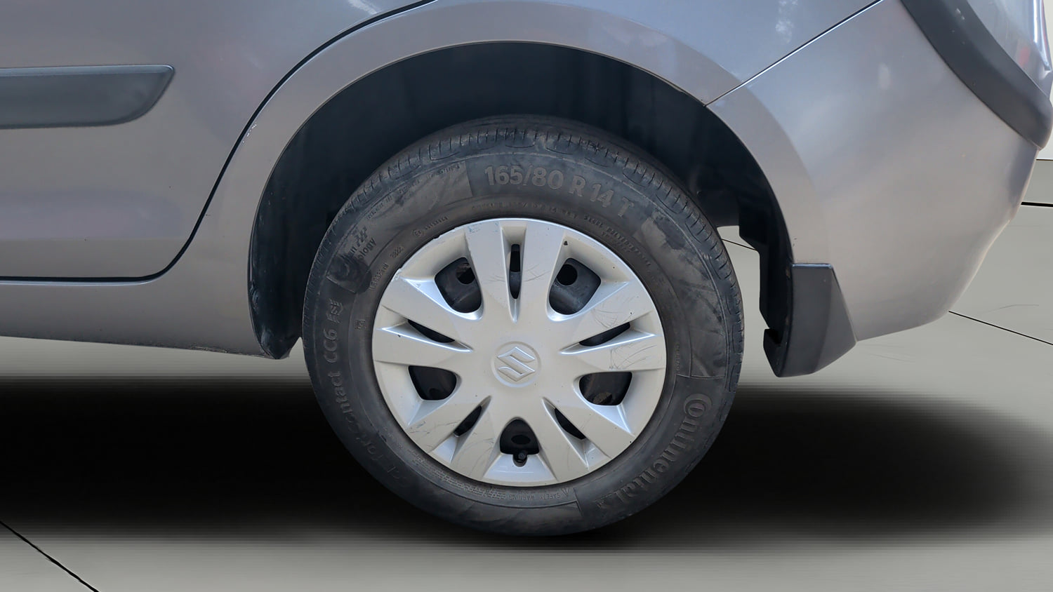 Used 2014 Maruti Suzuki Swift Dzire VXI Petrol Manual tyres LEFT REAR TYRE RIM VIEW