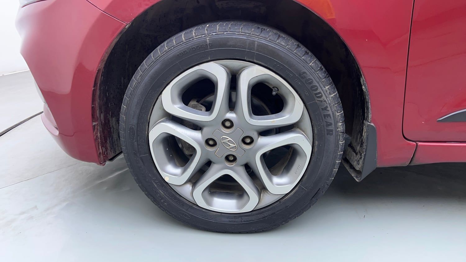 Used 2018 Hyundai Elite i20 Asta 1.2 (O) Petrol Manual tyres LEFT FRONT TYRE RIM VIEW