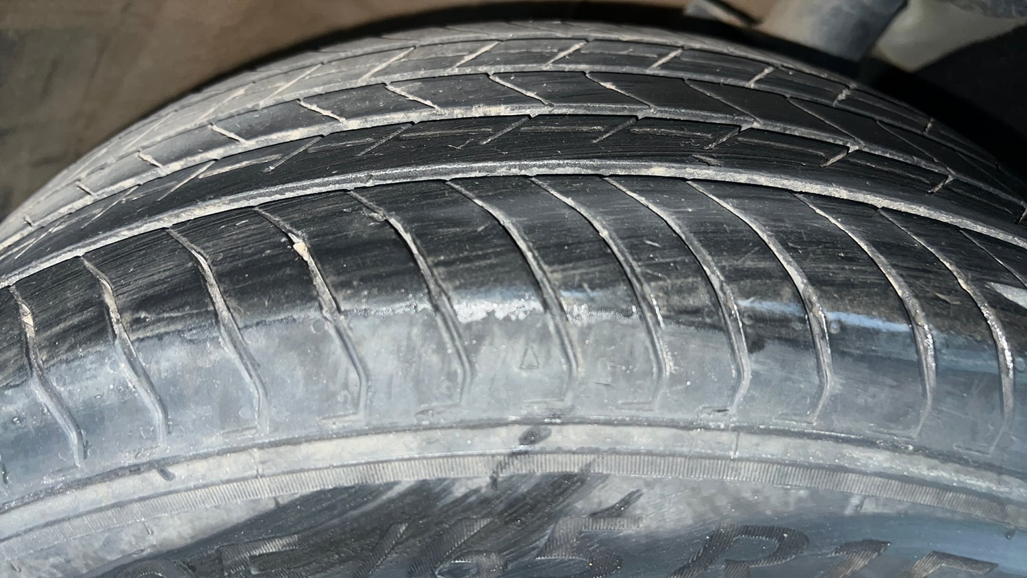 Used 2026 Hyundai Venue 1.2 Kappa Petrol MT HX5 Petrol Manual tyres RIGHT FRONT TYRE TREAD VIEW