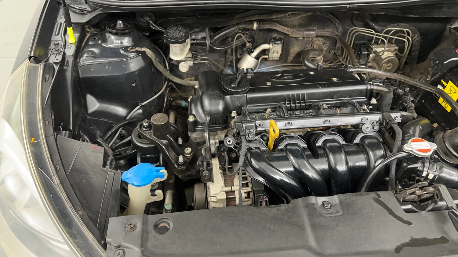 Used 2013 Hyundai Verna Fluidic 1.6 VTVT SX Petrol Manual engine ENGINE RIGHT SIDE VIEW