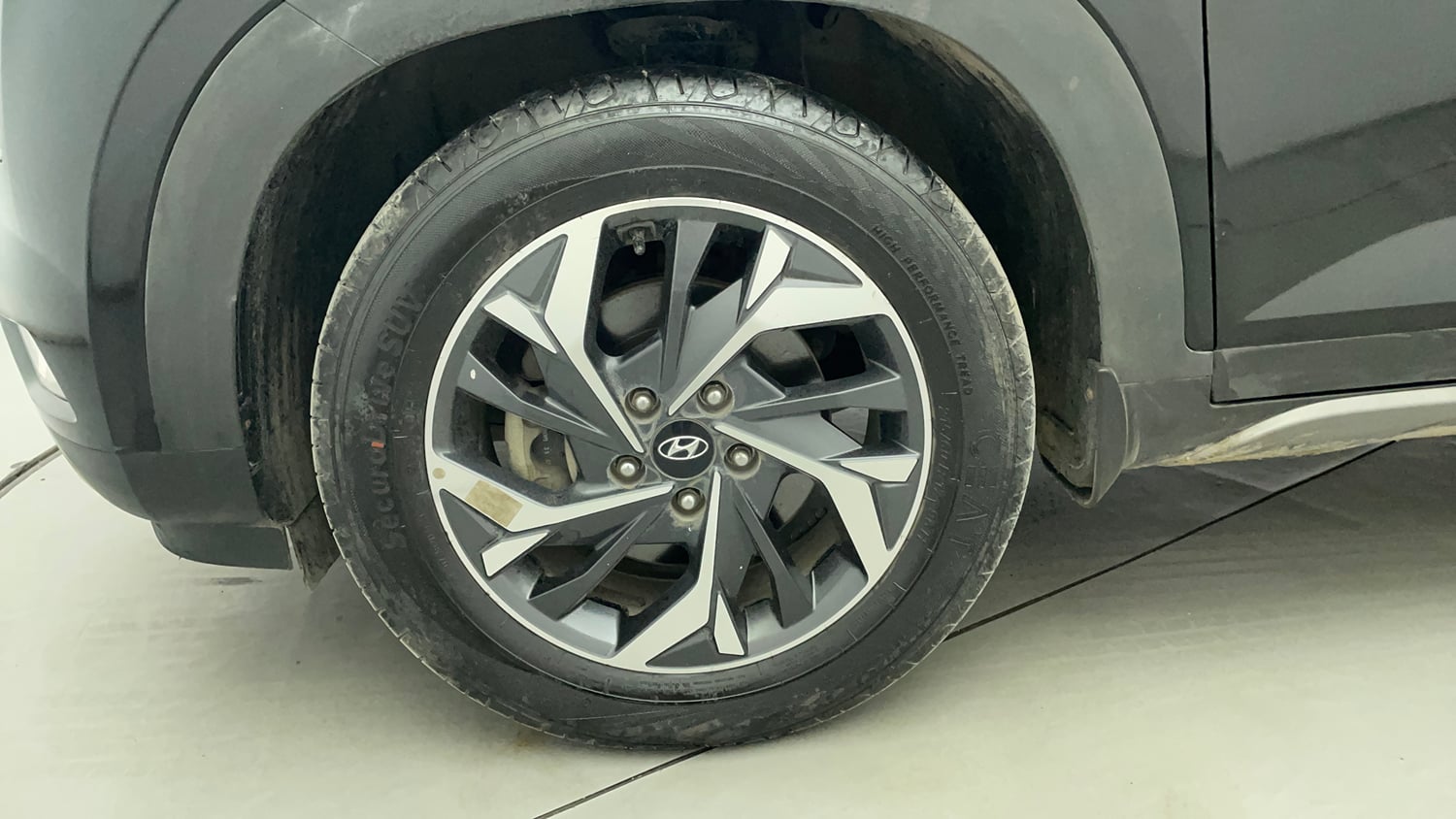Used 2020 Hyundai Creta SX (O) 1.5 Petrol IVT Petrol Automatic tyres LEFT FRONT TYRE RIM VIEW