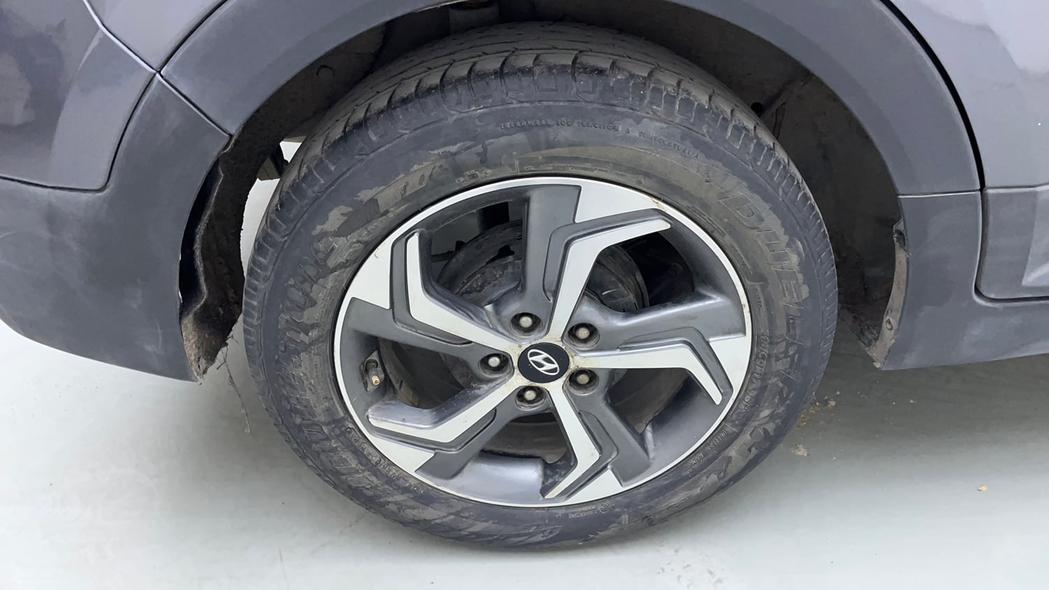 Used 2018 Hyundai Creta SX 1.6 CRDI (O) Diesel Manual tyres RIGHT REAR TYRE RIM VIEW