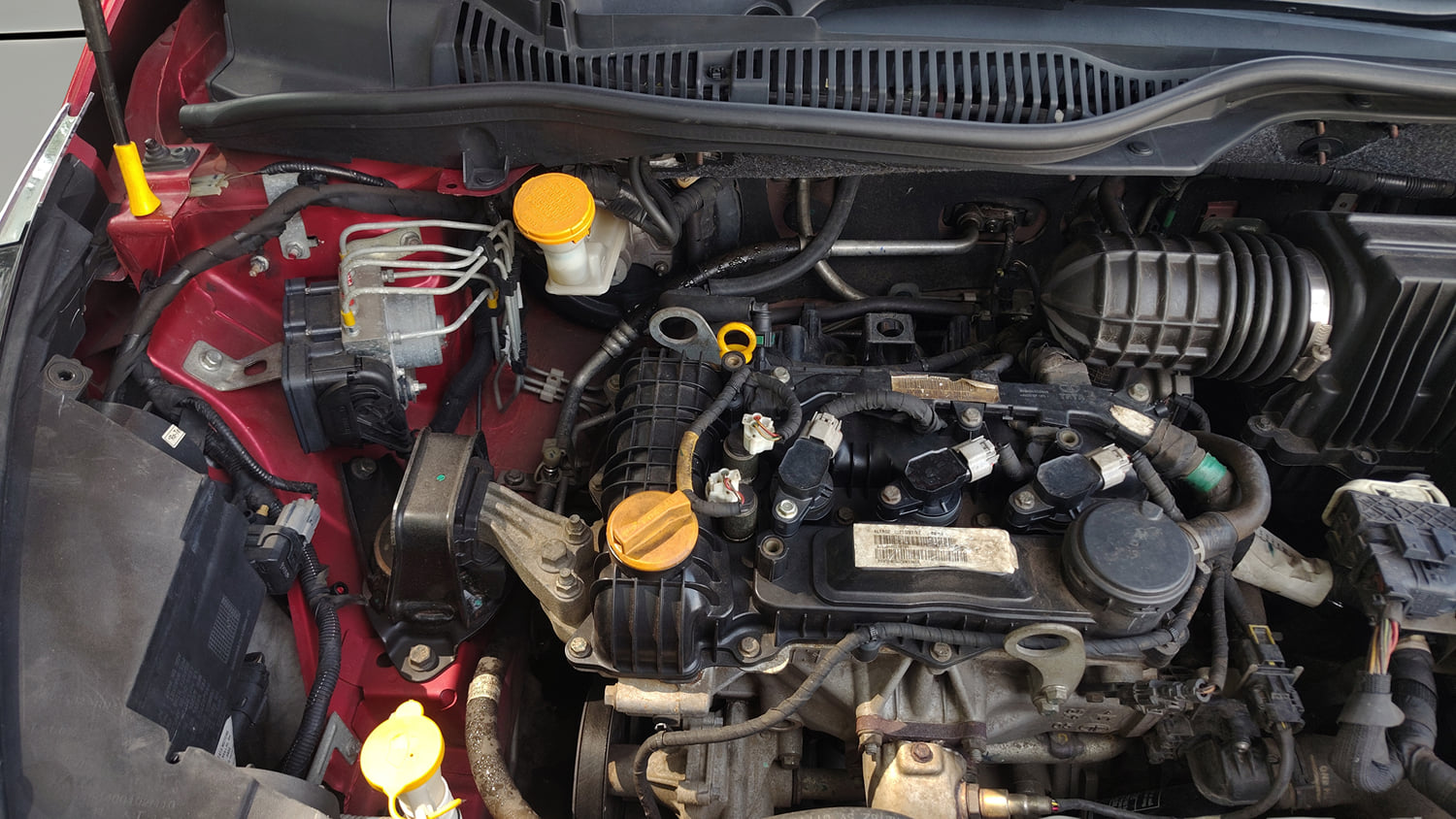 Used 2020 Tata Altroz XT Petrol Petrol Manual engine ENGINE RIGHT SIDE VIEW