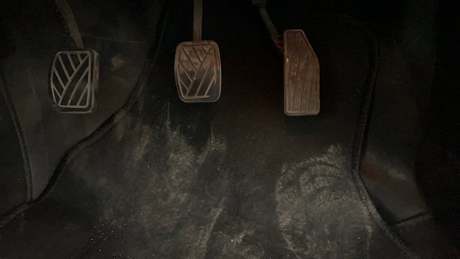 Used 2023 Maruti Suzuki Baleno Zeta MT Petrol Manual interior PEDALS VIEW