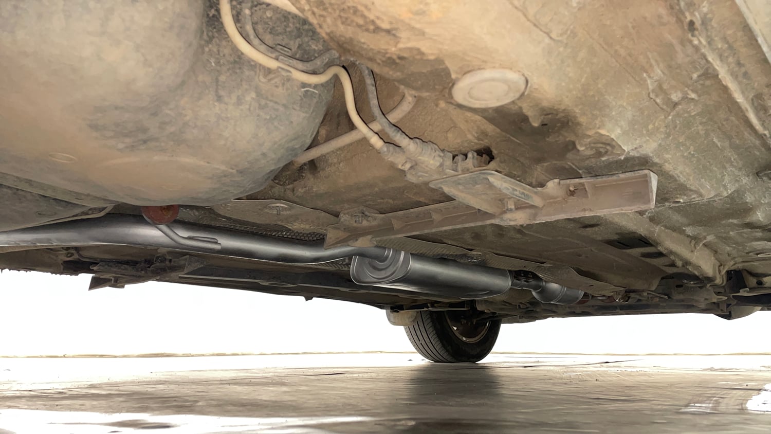 Used 2023 Skoda Kushaq Ambition 1.0L TSI MT Petrol Manual extra REAR RIGHT UNDERBODY VIEW