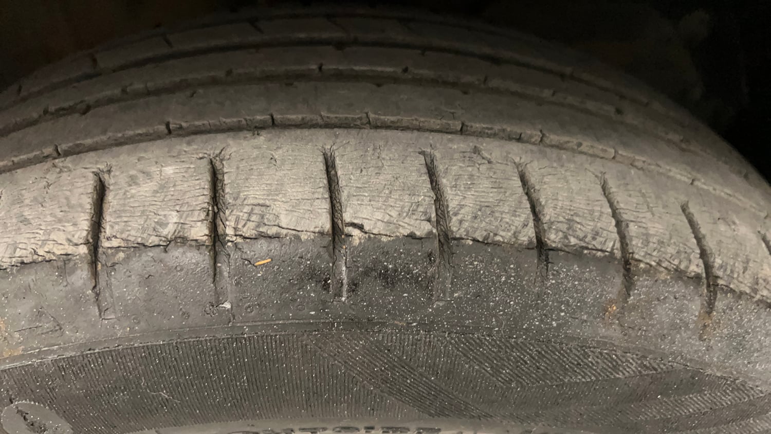 Used 2021 Maruti Suzuki Baleno Zeta Petrol Manual tyres RIGHT FRONT TYRE TREAD VIEW