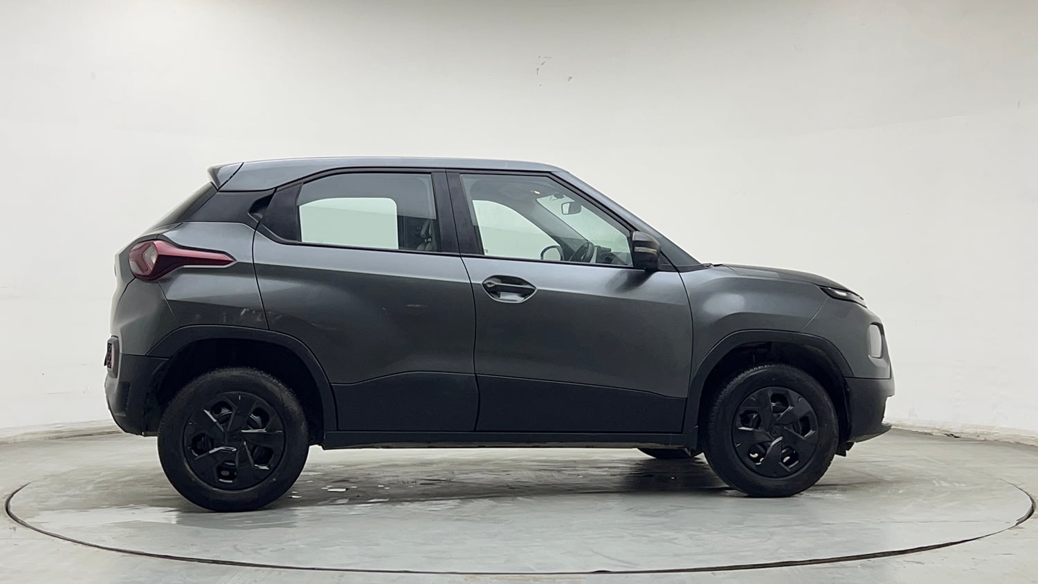 Used 2023 Tata Punch Pure MT Petrol Manual exterior RIGHT SIDE VIEW