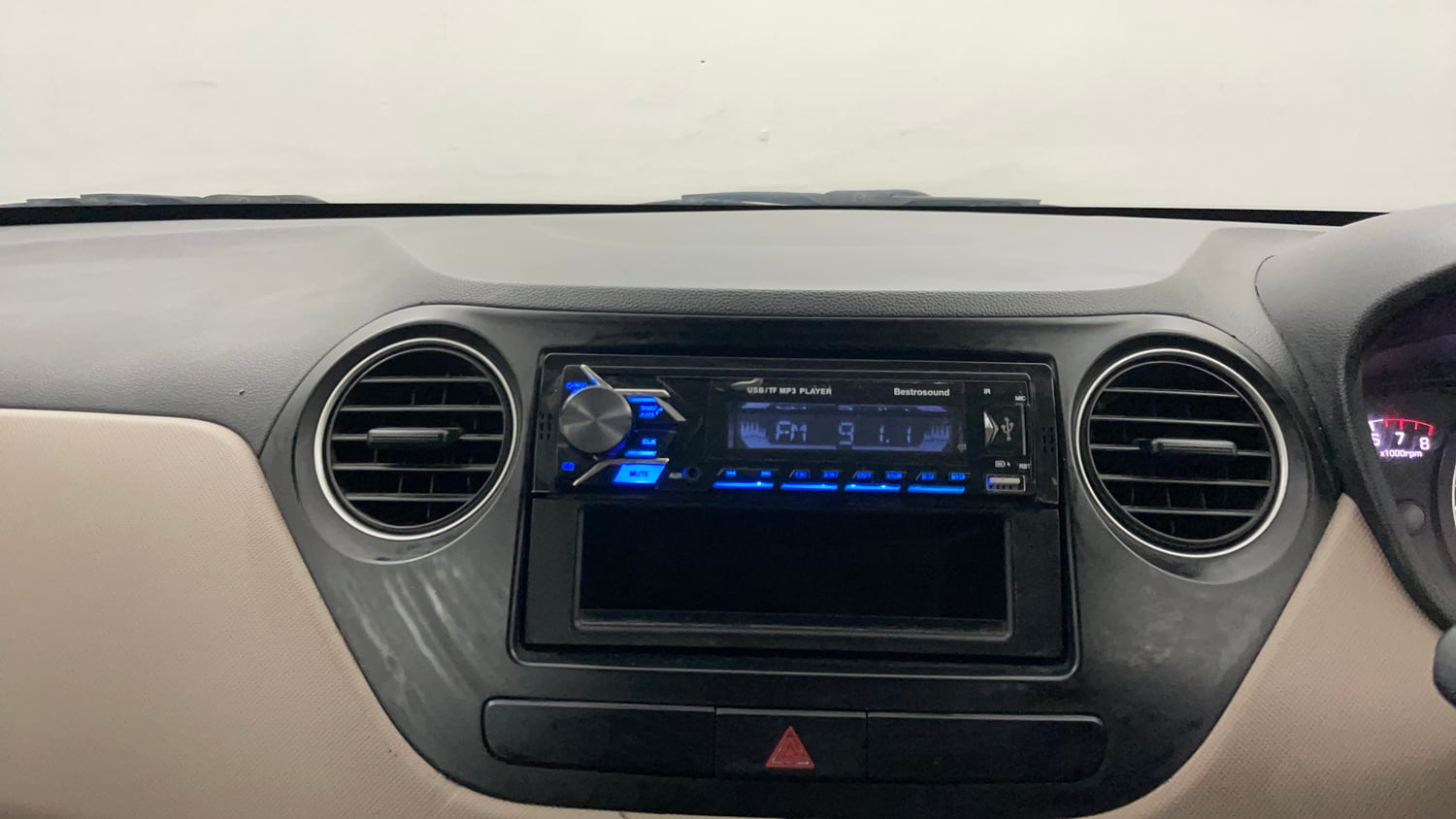 Used 2017 Hyundai Grand i10 Sportz 1.2 Kappa VTVT Petrol Manual interior MUSIC SYSTEM & AC CONTROL VIEW