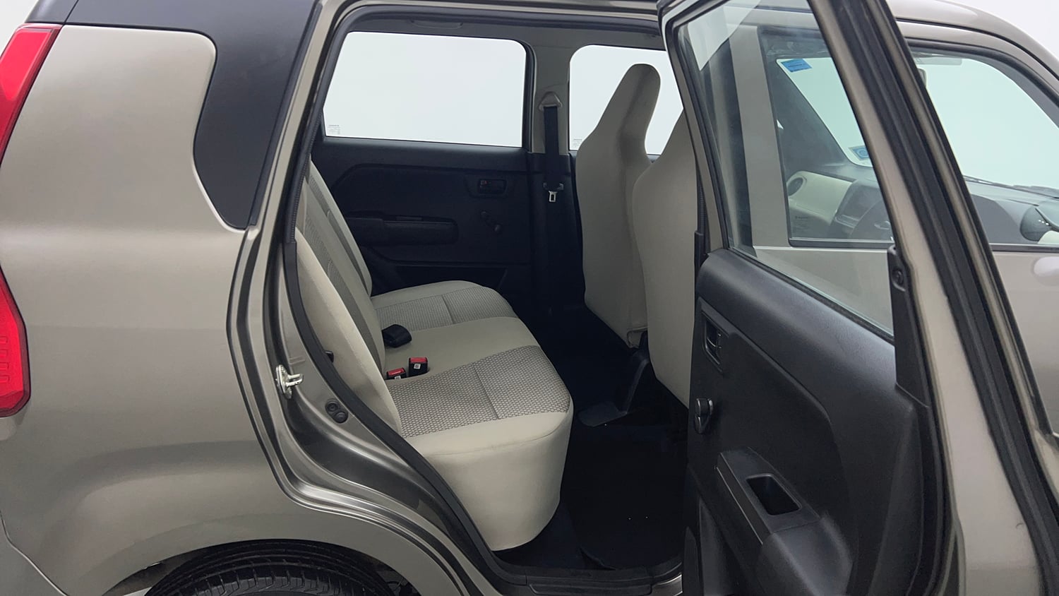 Used 2020 Maruti Suzuki Wagon R 1.0 LXi 1.0 Petrol Manual interior RIGHT SIDE REAR DOOR CABIN VIEW