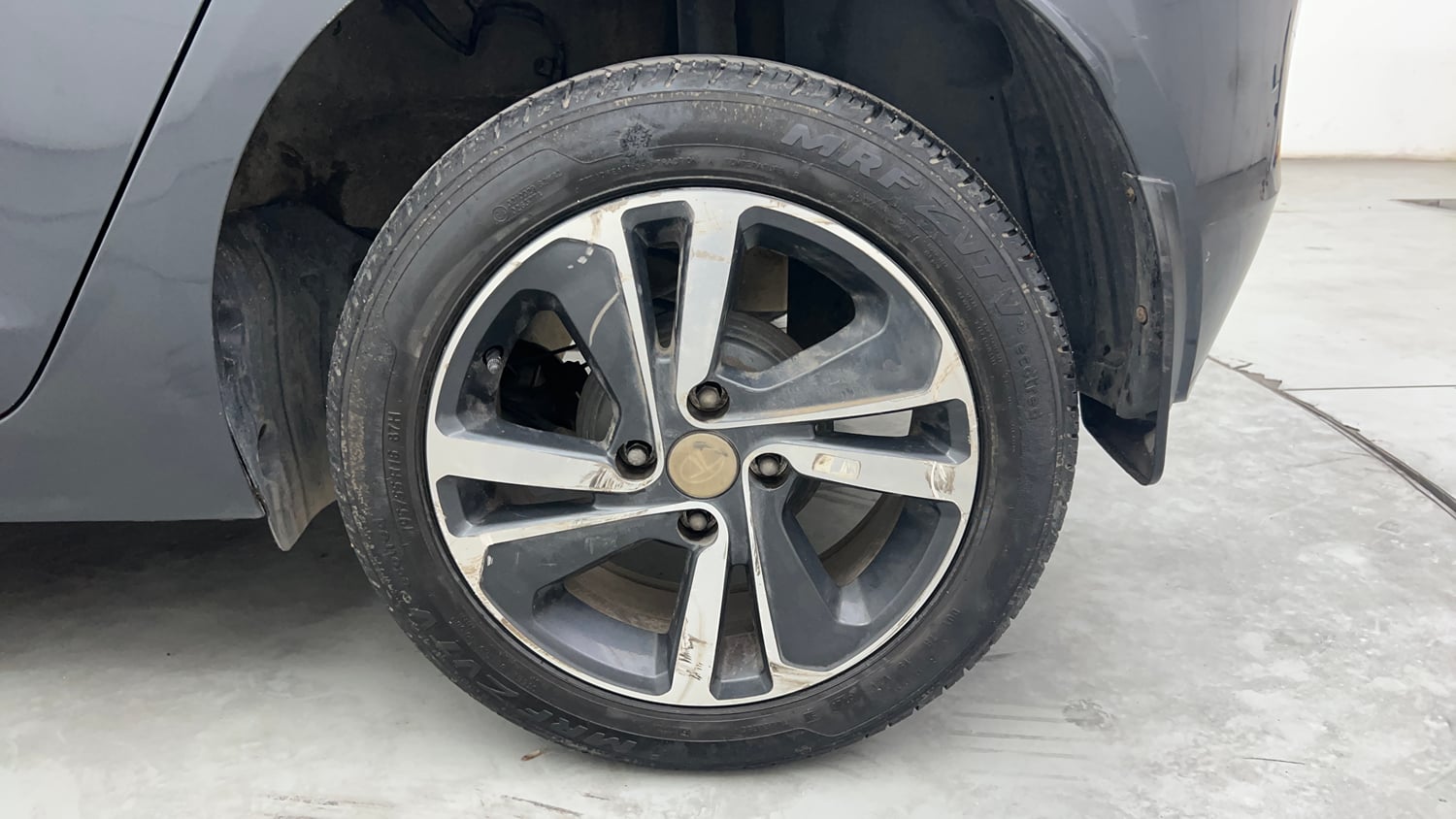 Used 2021 Tata Altroz XZ Petrol Petrol Manual tyres LEFT REAR TYRE RIM VIEW