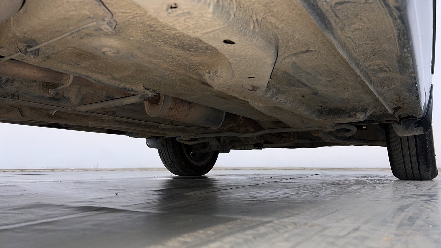 Used 2020 Tata Tiago Revotron XZ Plus Petrol Manual extra REAR RIGHT UNDERBODY VIEW