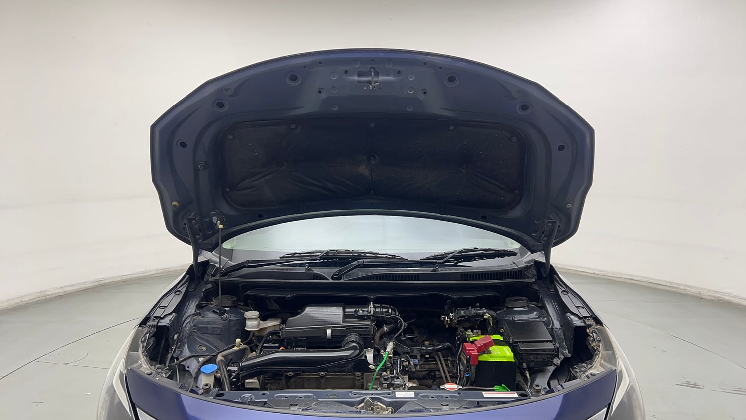 Used 2023 Toyota Glanza G Petrol Manual engine ENGINE & BONNET OPEN FRONT VIEW