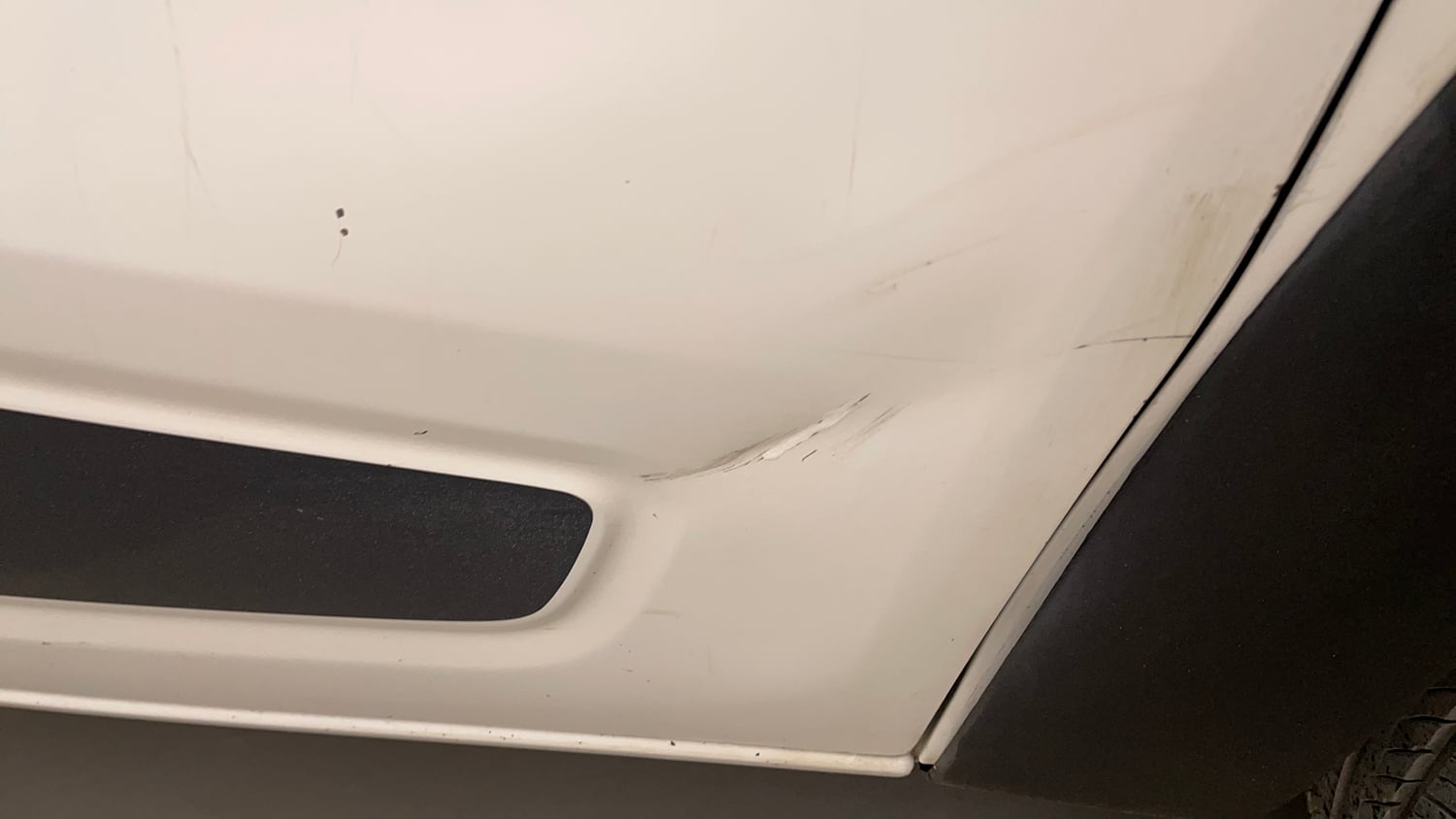 Used 2016 Renault Kwid RXT Petrol Manual dents MINOR SCRATCH