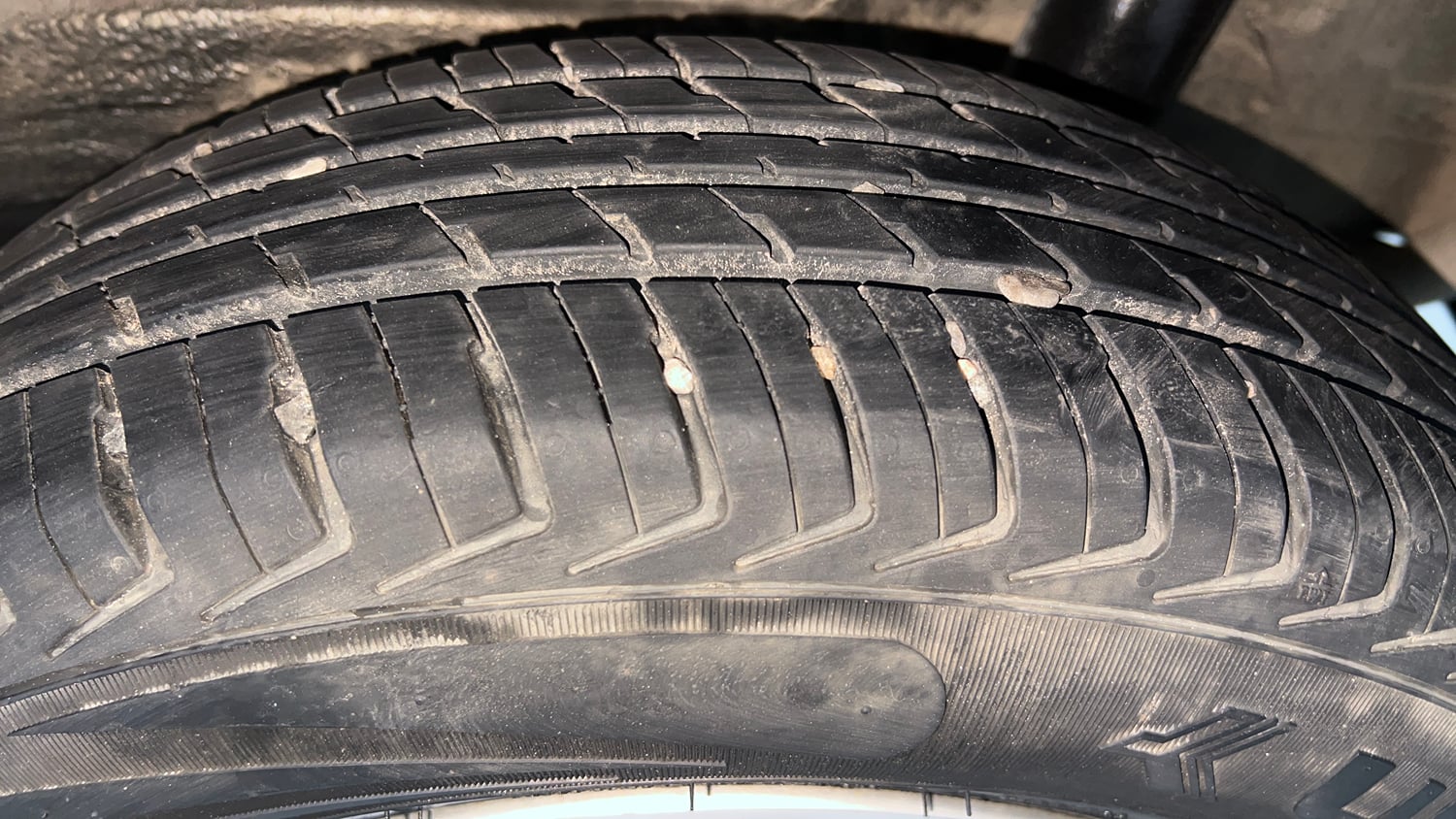 Used 2020 Maruti Suzuki Wagon R 1.0 LXi 1.0 Petrol Manual tyres LEFT REAR TYRE TREAD VIEW