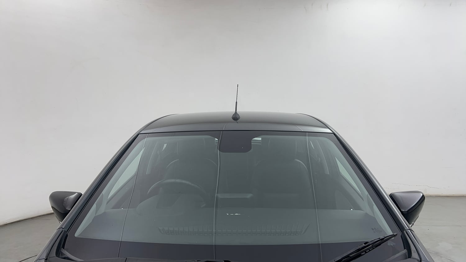 Used 2021 Tata Altroz XZ Petrol Petrol Manual exterior FRONT WINDSHIELD VIEW